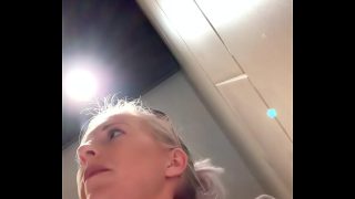 Leonie Pur Outdoor im Laden hat Sie sich ausgezogen