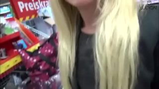 Lucy Cat Gefickt im Supermarkt mit Gesichtsladung Sperma
